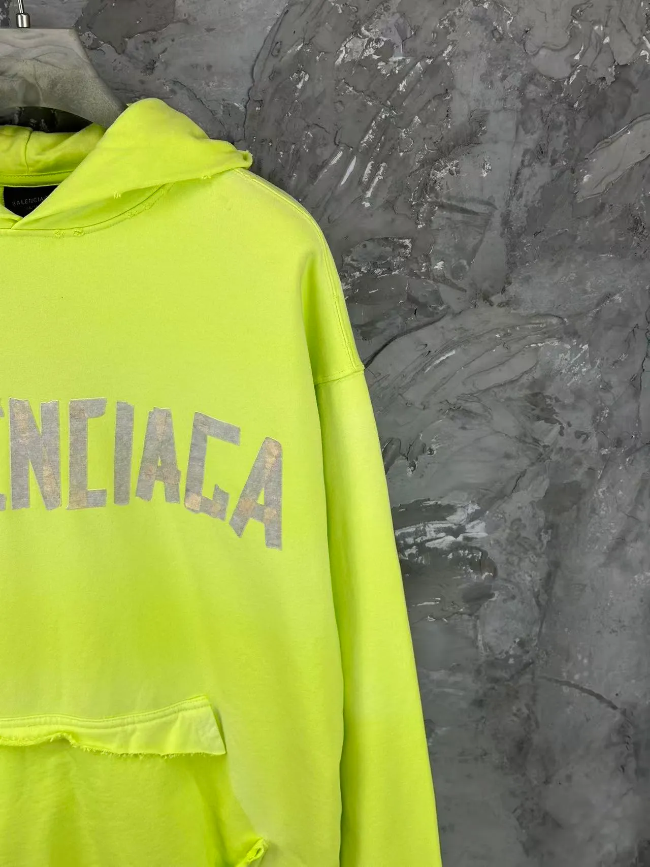 BALENCI*GA 24ss Hot Sale . . . . . , . 450g os . Same Style -Color： Green Khaki -SIZE：XS S M L 8912#